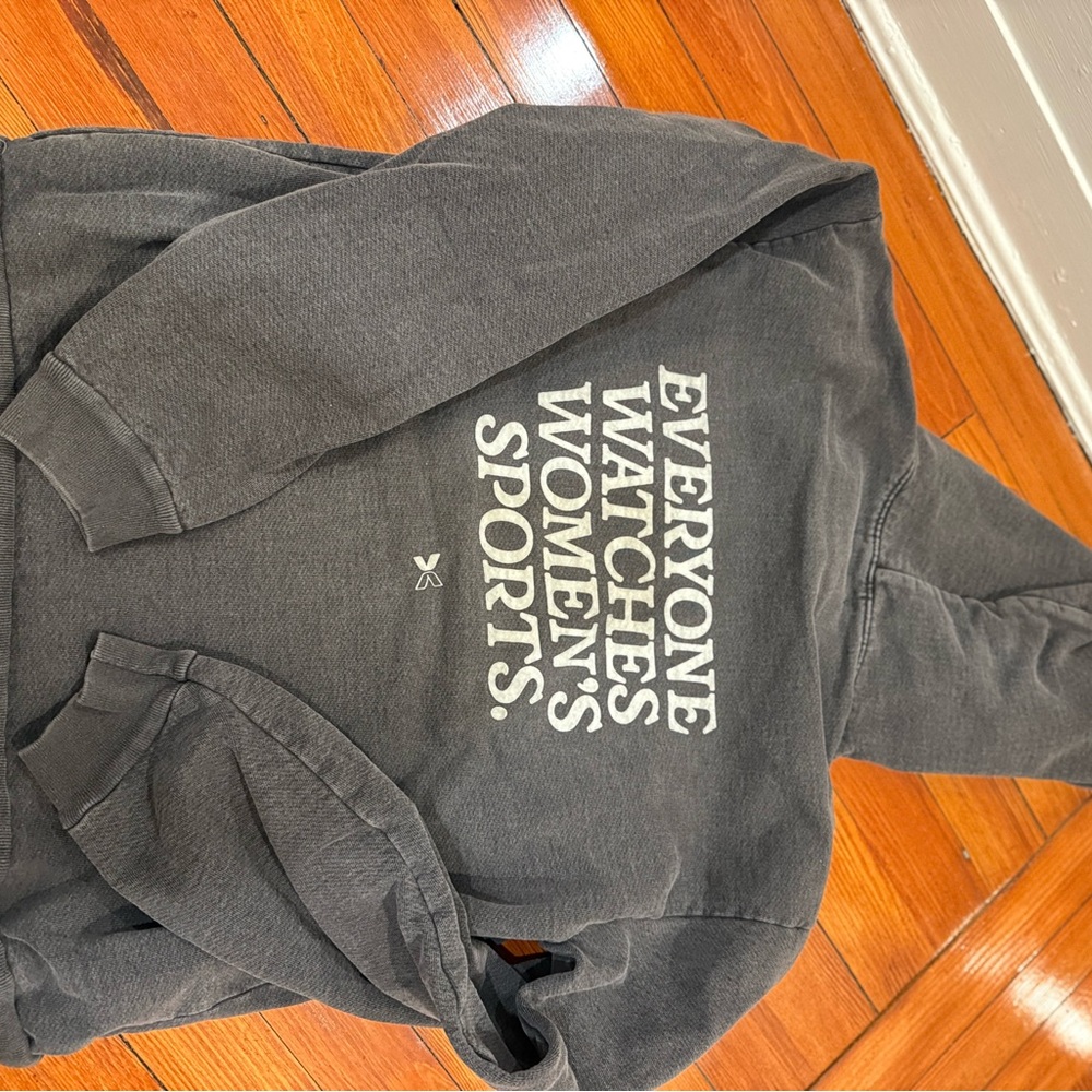 Everybody watches women’s sports hoodie